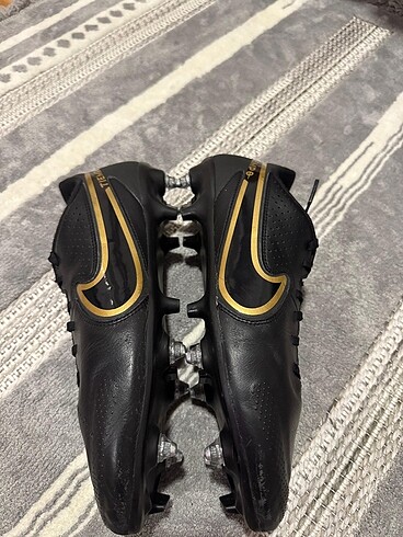44 Beden Nike krampon