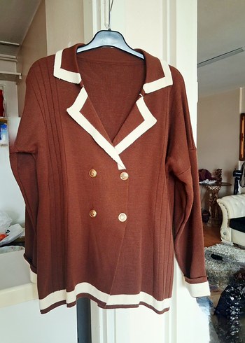 Kahverengi Düğmeli Uzun Kadın Takım - Görsel 2