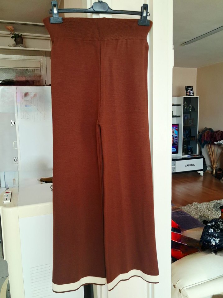 Kahverengi Düğmeli Uzun Kadın Takım - Görsel 3