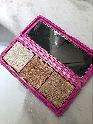 GlamGlow Aydınlatıcı Paleti