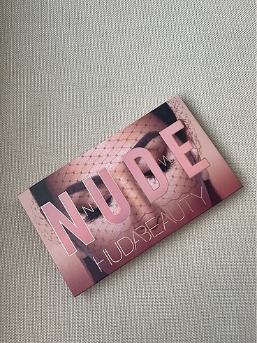 Huda Beauty New Nude