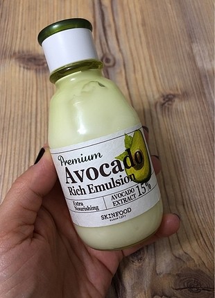 universal Beden SkinFood Premium Avocado Rich Emulsion 140mL