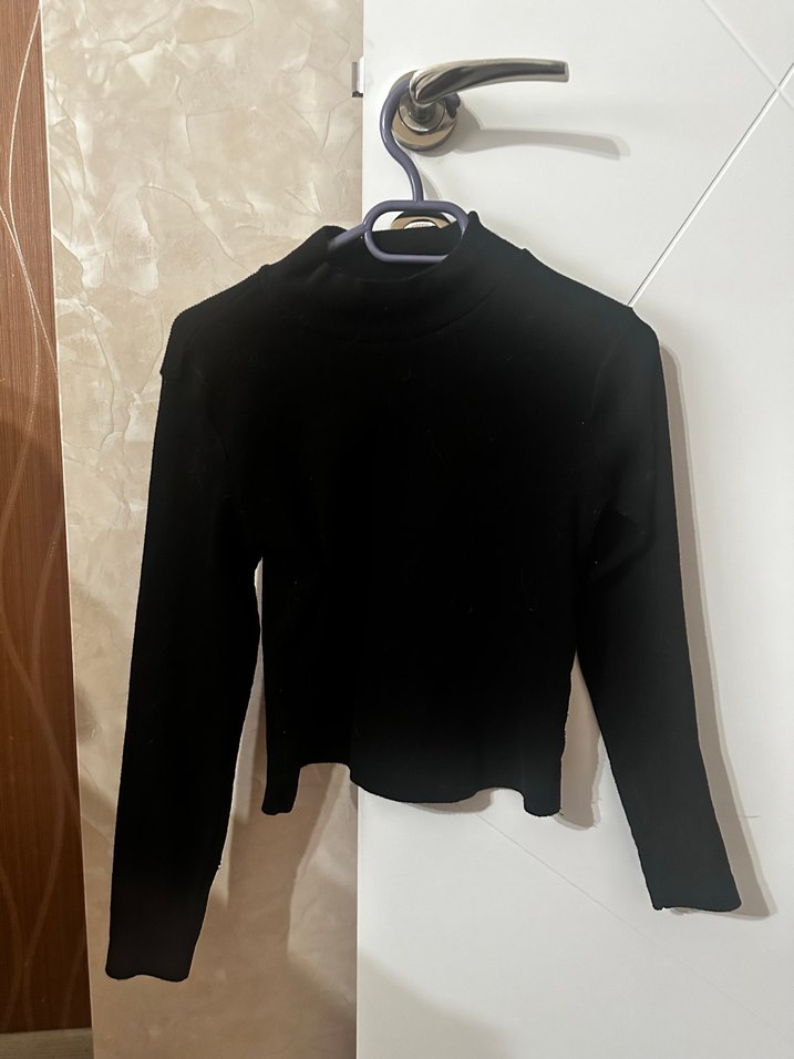 Siyah Balıkçı Yaka Kadın Kazak - Görsel 2