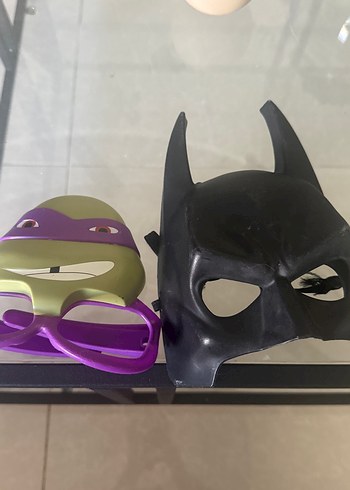 Erkekler İçin Batman ve Ninja Kaplumbağa Maskeleri