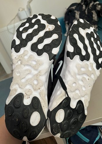 Siyah Bağcıklı Spor Ayakkabısı - Görsel 4