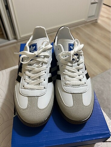 37 Beden beyaz Renk Adidas samba