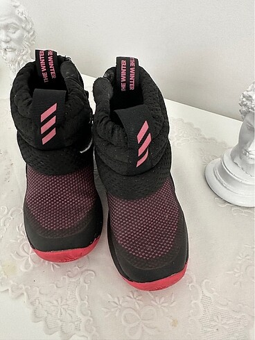 Adidas bot 26 numara sıfır ürün
