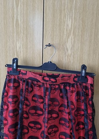 36 Beden Kırmızı Gotik Dantel Detaylı Midi Etek