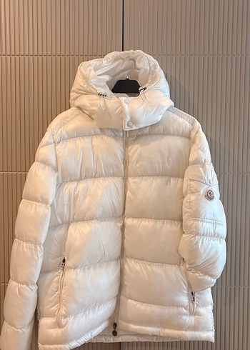 Moncler ürünü