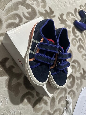32 Beden Orjinal superga erkek çocuk ayakkabı