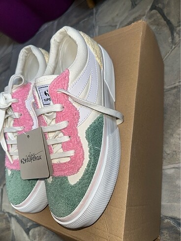 38 Beden Superga punch işlemeli ayakkabı