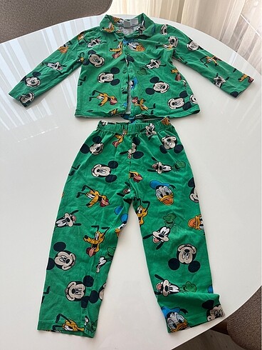 Bebek pijama takımı