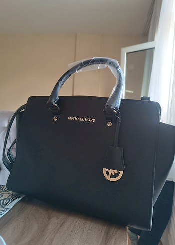 Michael Kors Siyah Siklik Ve Pratiklik