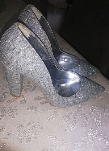 Simli gümüş stiletto ayakkabi
