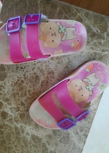 Kız Çocuk Pembe Baskılı Tokalı Terlik
