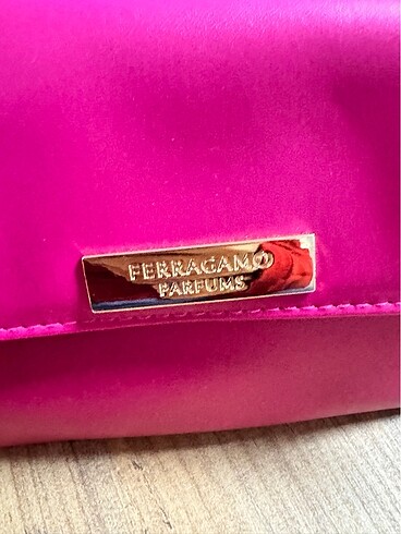 Salvatore Ferragamo THY BUSSİNES DERİ ÇANTA????