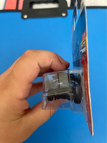  19 FORD RANGER EAPTOR HOTWHEELS