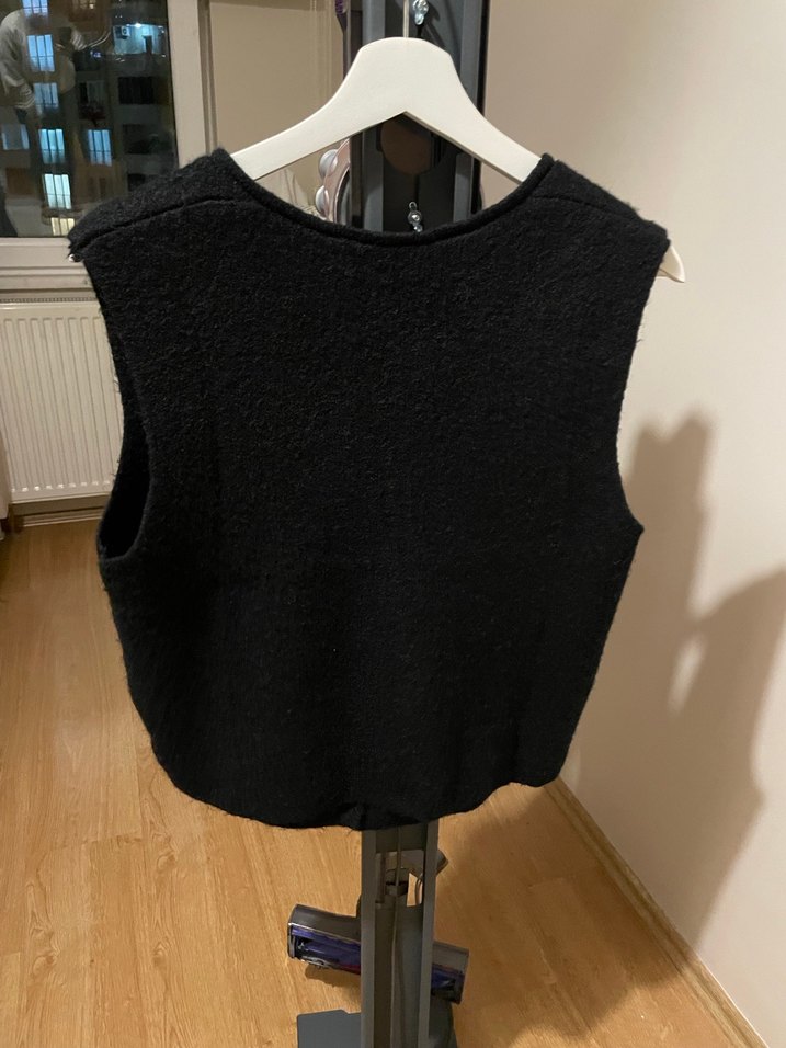 Düğmeli Siyah Yün Kadın Süveter - Görsel 3