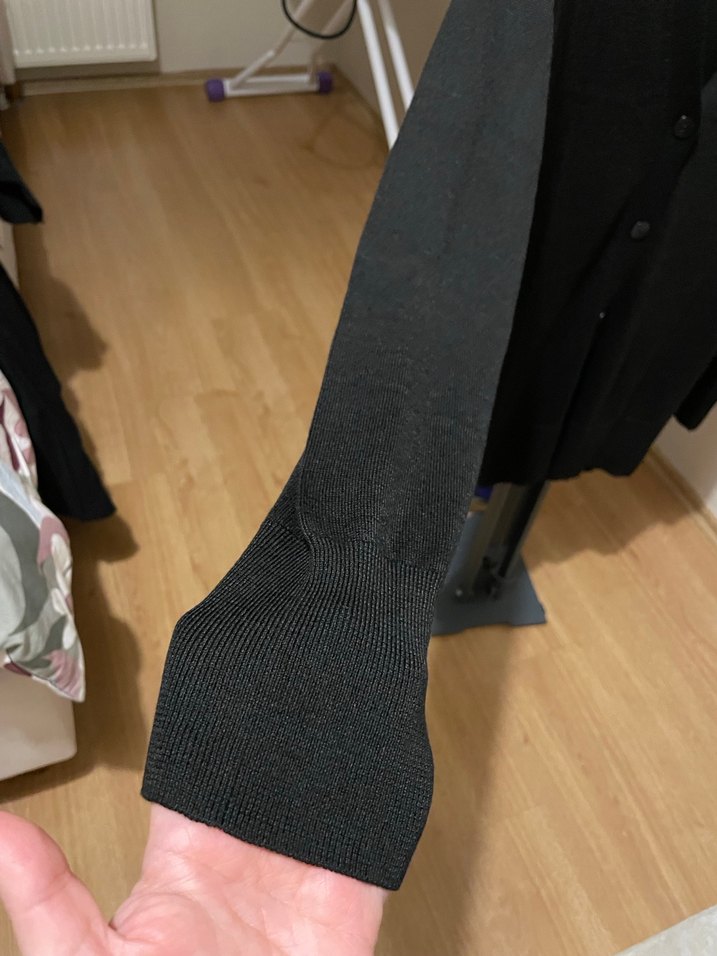 Düğmeli Siyah Midi Kadın Hırka - Görsel 3