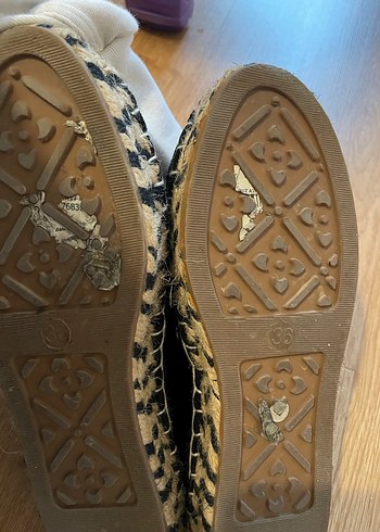 Boncuk İşlemeli Siyah Dolgu Topuklu Kadın Babet - Görsel 4