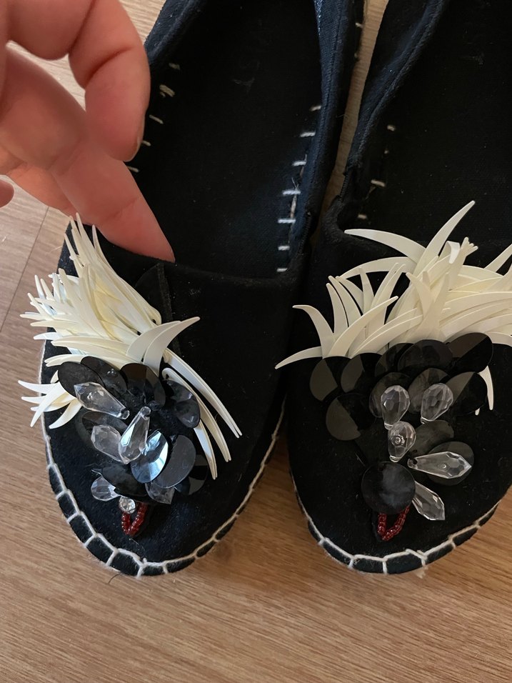 Boncuk İşlemeli Siyah Dolgu Topuklu Kadın Babet - Görsel 3