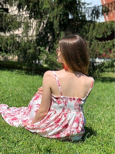 m Beden Askılı Çiçekli Elbise
