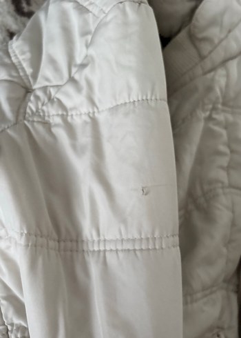 Beyaz Kapüşonlu Kadın Kışlık Ceket - Görsel 3