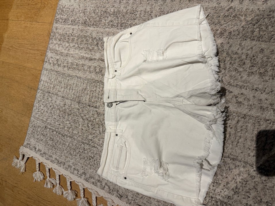 Levis Beyaz Denim Şort — görsel 3/5