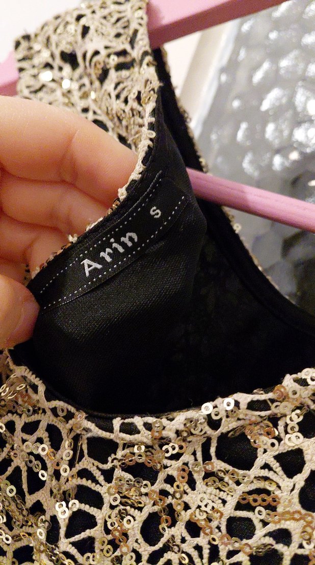 Altın Renkli Dantel İşlemeli Midi Elbise - Görsel 4