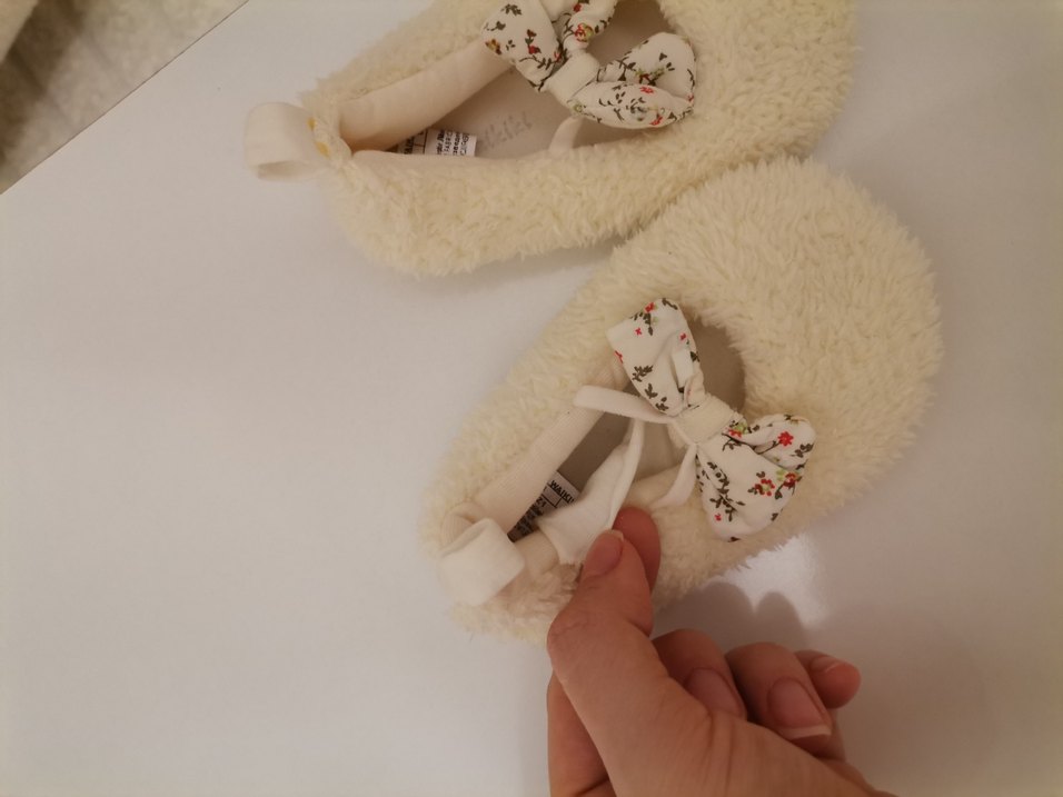 Kızlar için Beyaz Peluş Ev Terliği - Görsel 2