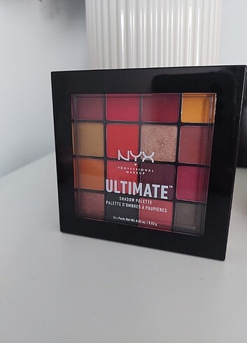 NYX Far Paleti