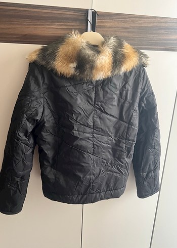 m Beden Kürk Detaylı Siyah Kadın Mont