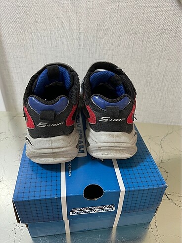 30 Beden Skechers çocok spor ayakkabı