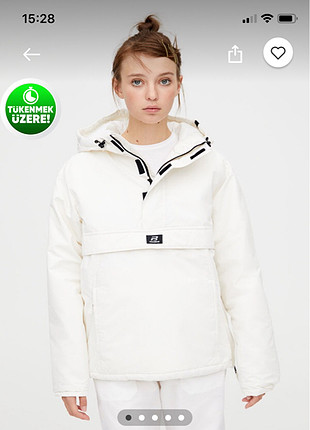 Pull and Bear Kanguru mont