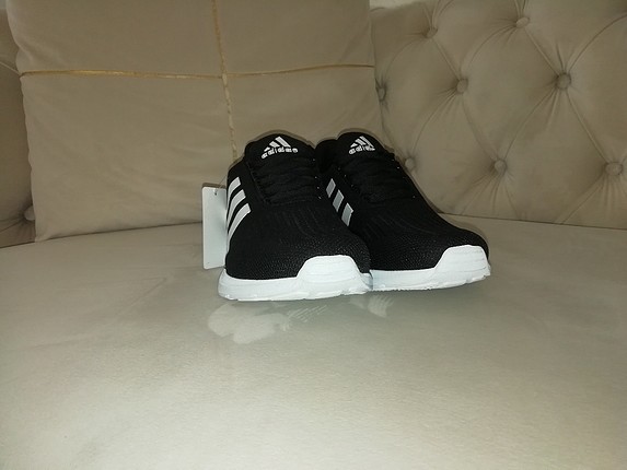 Adidas spor ayakkabı 