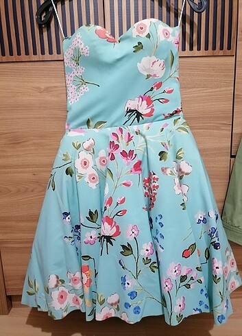 xs Beden Mini elbise