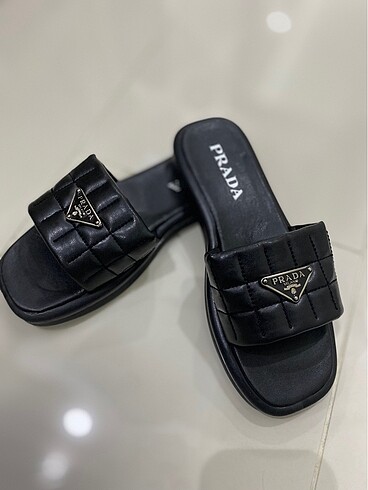 Prada Siyah Prada