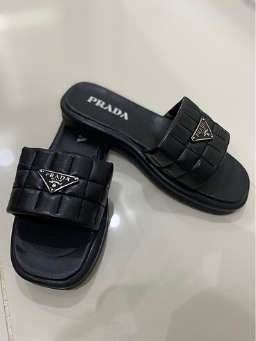 Prada Siyah Prada
