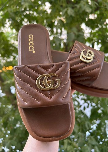 Kahverengi Deri görünümlü Gucci terlik