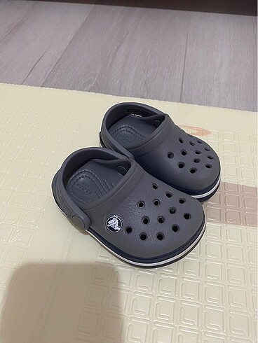 Crocs bebek terlik