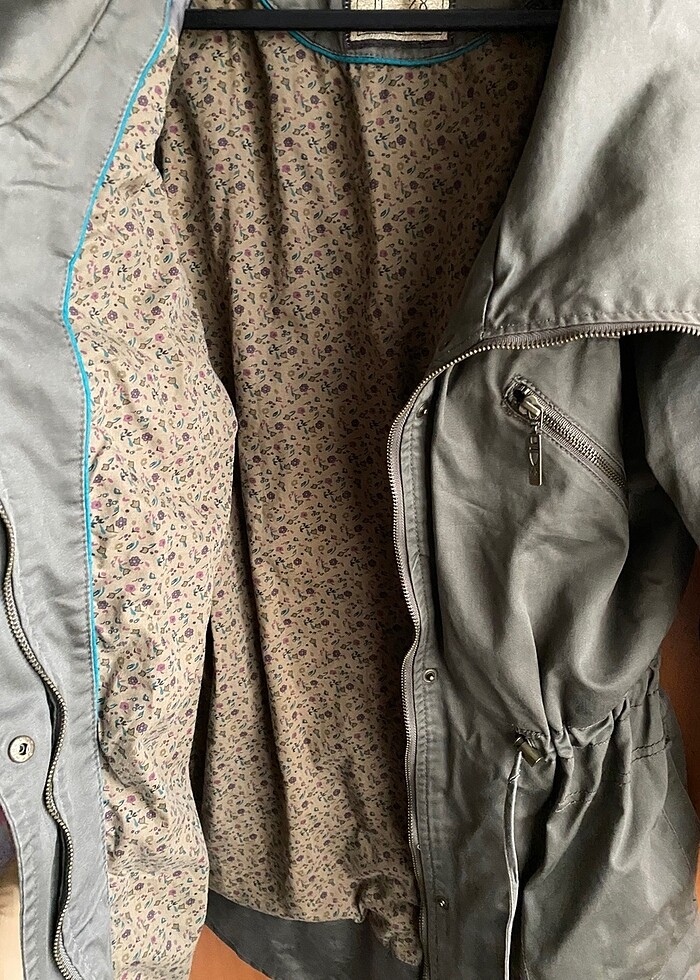 Pull & bear M haki yeşil pelerin yakalı parka trençkot - Görsel 3