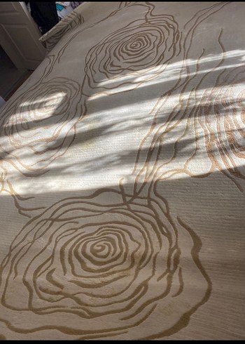 Diğer 200x300 6m2 Bej Gül Desenli Halı