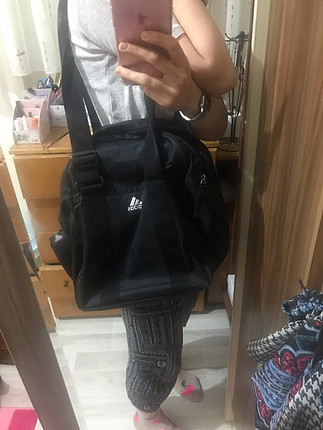 Adidas çanta