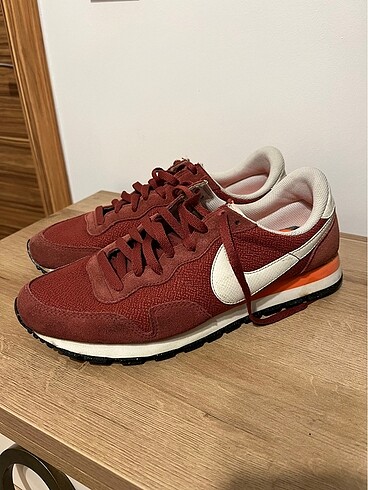 Nike spor ayakkabı