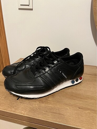 Adidas spor ayakkabı
