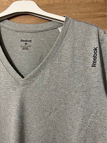 Reebok tshirt