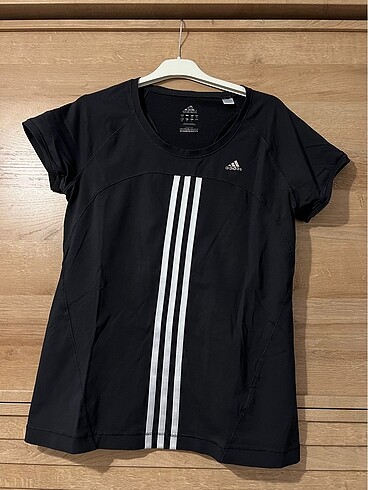 Adidas tshirt