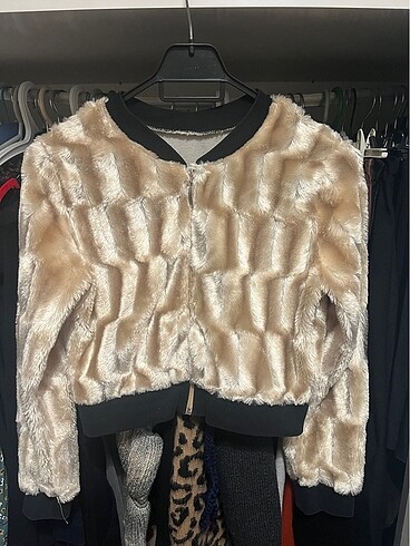 Peluş hırka. Crop