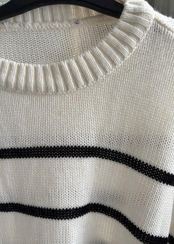 Çizgili Beyaz Oversize Kadın Triko - Görsel 2
