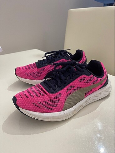 Puma Puma yürüyüş koşu ayakkabısı